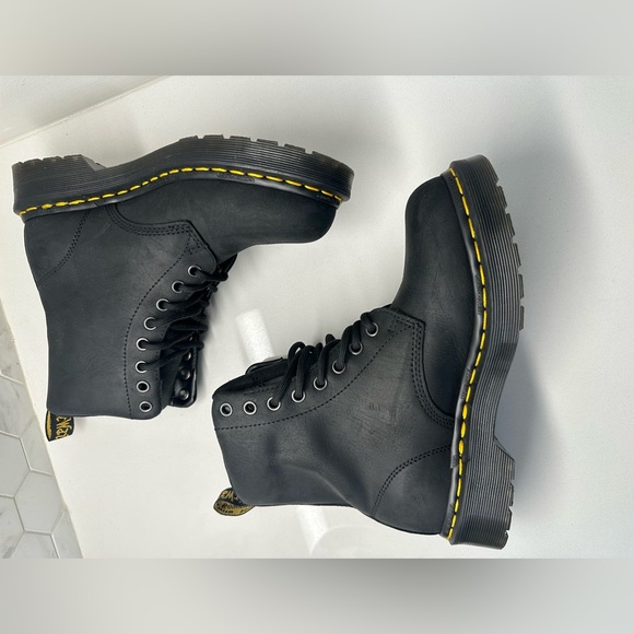 Dr. Martens 1460 Waterproof Drywair Black Lace Up Doc Boots Women’s Size 6 NWOB - Picture 8 of 9